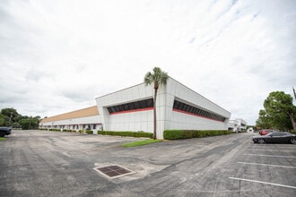 7788 Central Industrial Dr, Riviera Beach, FL for lease Interior Photo- Image 1 of 14