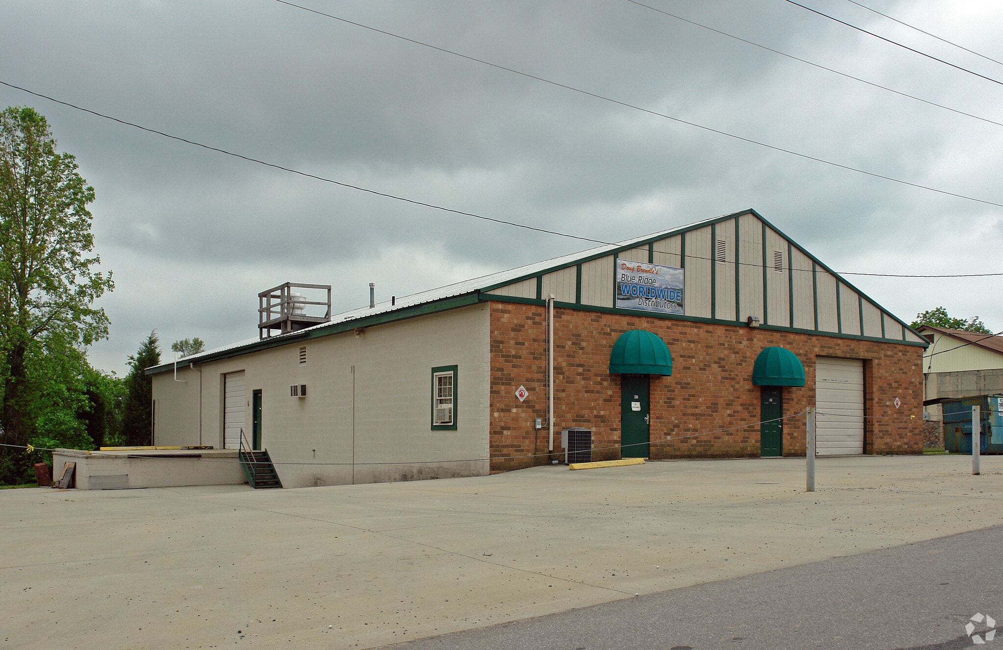 2800 Armstrong Dr, Winston-Salem, NC for sale Primary Photo- Image 1 of 4