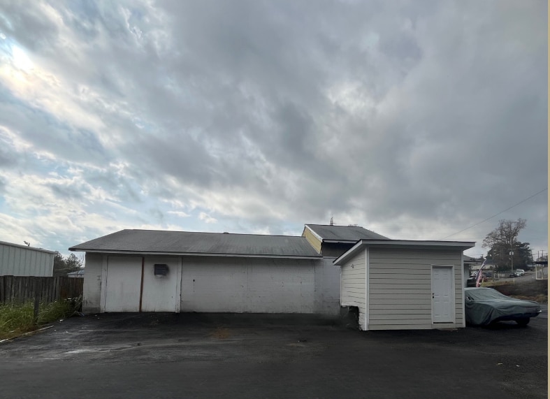 901 E Trinity Ave, Durham, NC for sale - Building Photo - Image 3 of 8