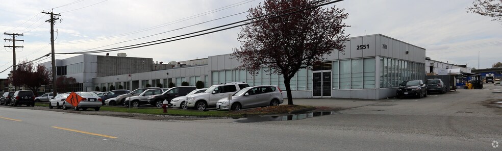 2551 Viking Way, Richmond, BC à louer - Photo du bâtiment - Image 3 de 16