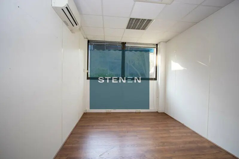 595 Rue Pierre Berthier, Aix-en-Provence for lease - Interior Photo - Image 2 of 9