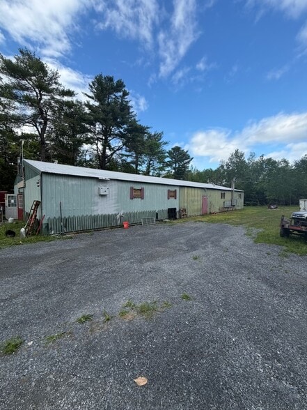 179 Melody Ln, Saint Albans, ME for sale - Primary Photo - Image 1 of 11