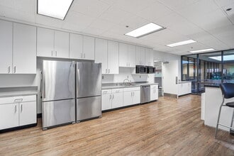 200 E Campus View Blvd, Columbus, OH for lease Interior Photo- Image 1 of 19