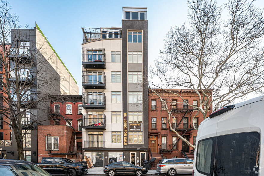 267 Franklin Ave, Brooklyn, NY for sale - Primary Photo - Image 1 of 5