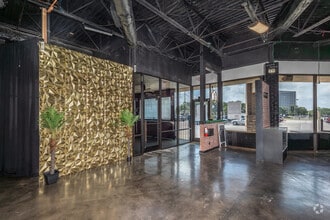 17401-17489 Preston Rd, Dallas, TX for lease Interior Photo- Image 2 of 8