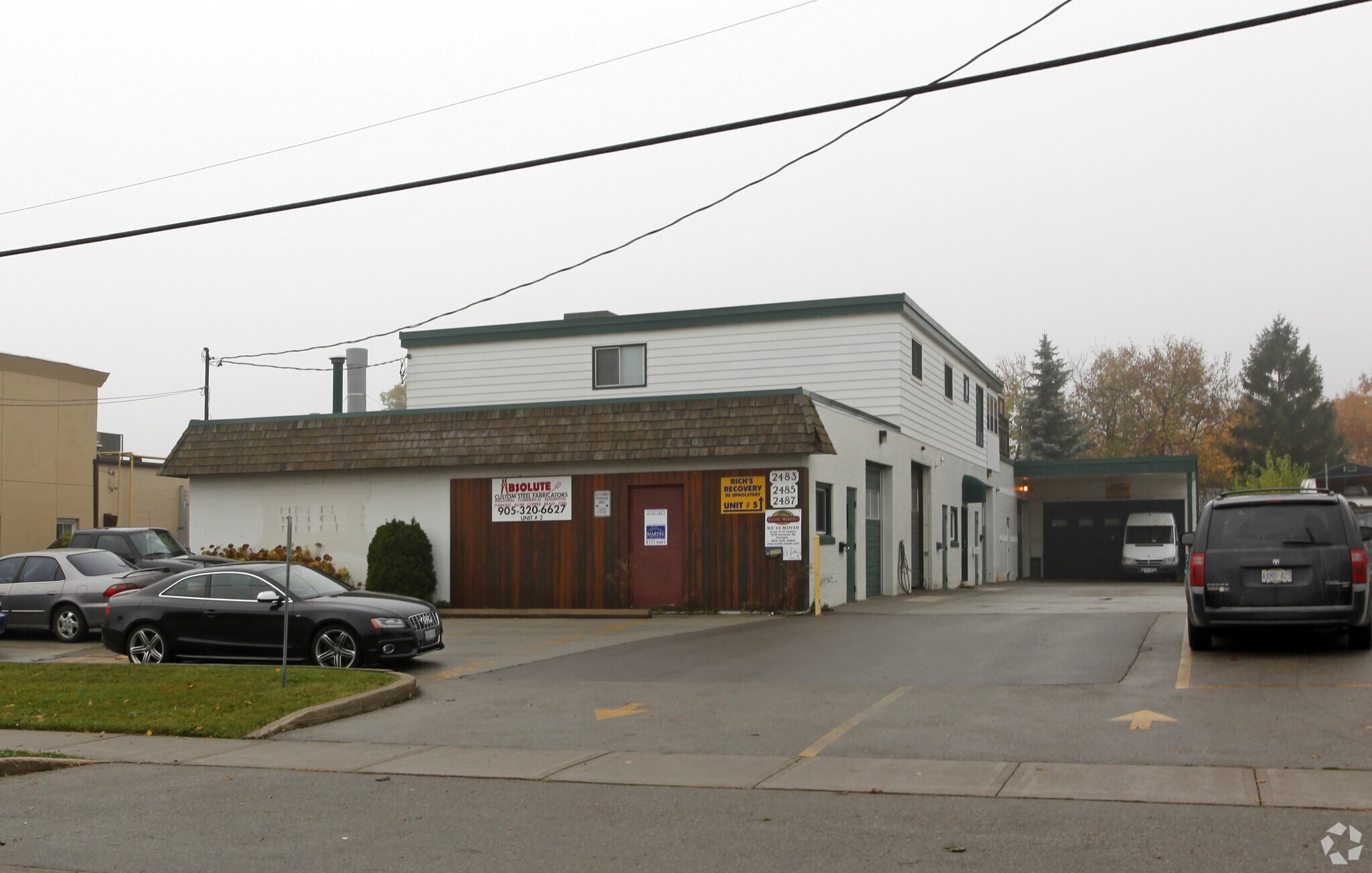 2483-2485 Industrial St, Burlington, ON à vendre Photo principale- Image 1 de 1