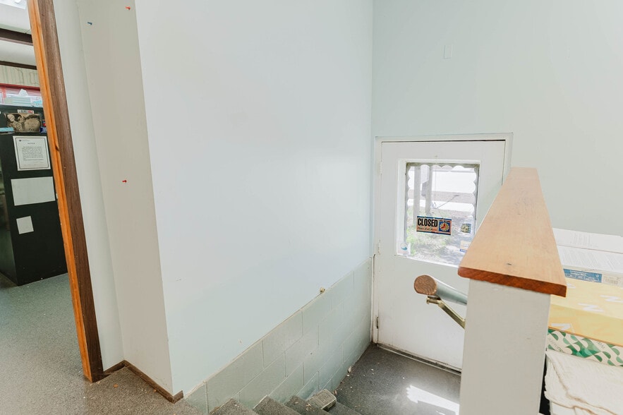 526 W 11th Ave, Oshkosh, WI à vendre - Photo intérieure - Image 3 de 25
