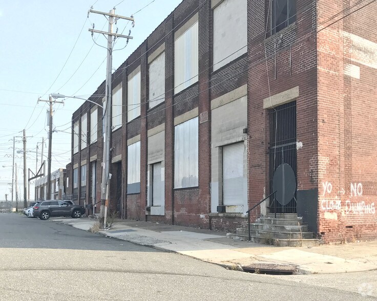 2070-2080 Wheatsheaf Ln, Philadelphia, PA for sale - Primary Photo - Image 1 of 4