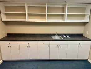 158 Danbury Rd, Ridgefield, CT for lease Interior Photo- Image 2 of 3