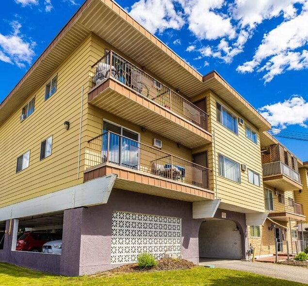 1903 32 St, Vernon, BC à vendre - Photo du bâtiment - Image 3 de 5