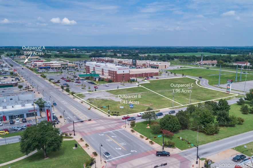 1 NW 2nd St, Lawton, OK for sale - Building Photo - Image 1 of 1