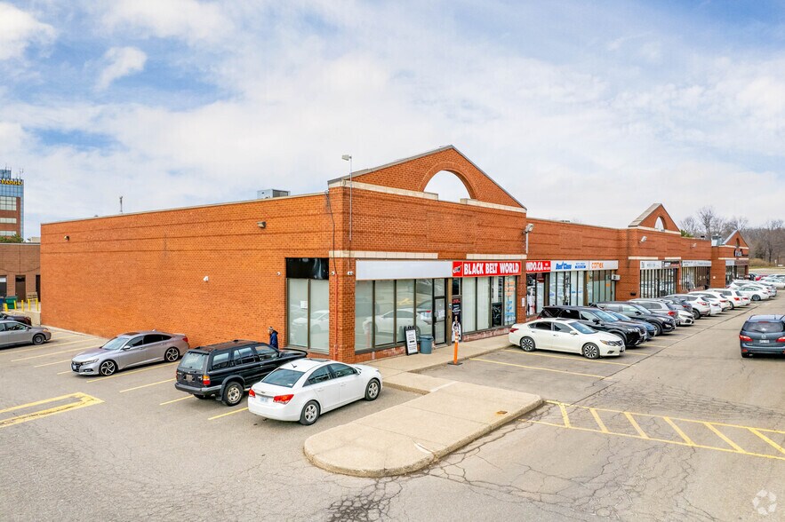 1170 Burnhamthorpe Rd W, Mississauga, ON à louer - Photo du bâtiment - Image 2 de 6