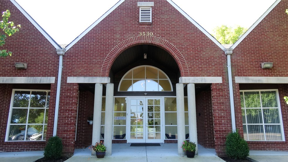 3530 Irwin Simpson Rd, Mason, OH for lease - Building Photo - Image 2 of 13