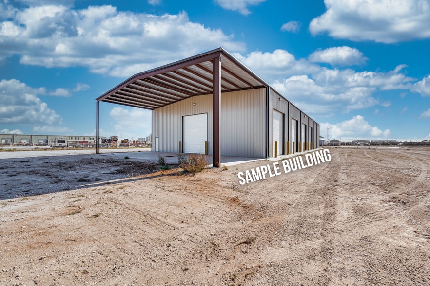 2712 East County Road 140, Midland, TX à louer - Photo du bâtiment - Image 2 de 9