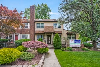 482 Manor Rd, Staten Island, NY for lease Interior Photo- Image 1 of 8