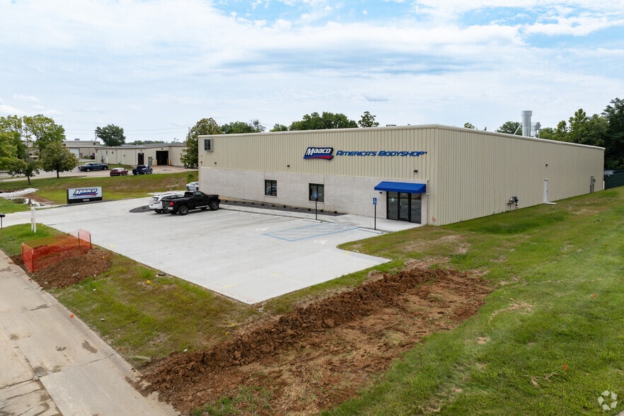 1510 Progress West Ln, O'Fallon, MO for lease - Building Photo - Image 3 of 7