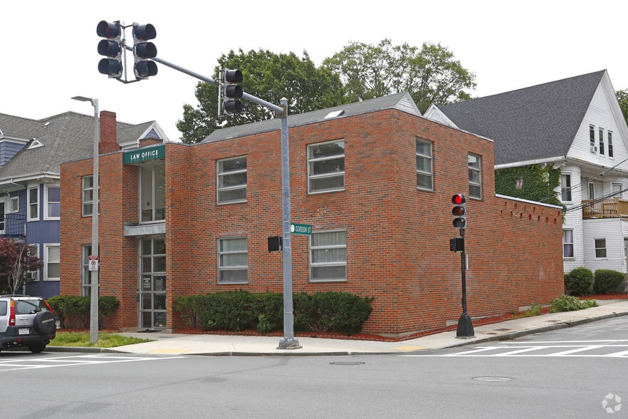 556 Cambridge St, Allston, MA for sale - Primary Photo - Image 1 of 13