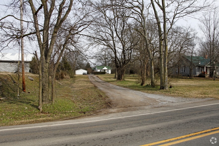 227 Trousdale Ferry Pike, Lebanon, TN à vendre - Photo du bâtiment - Image 2 de 2