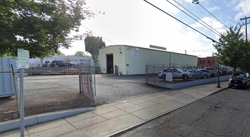2320 N Albina Ave, Portland, OR for lease - Primary Photo - Image 1 of 1