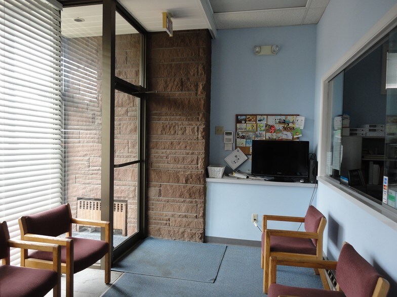 260 Main St, Portland, CT à louer - Photo intérieure - Image 3 de 21