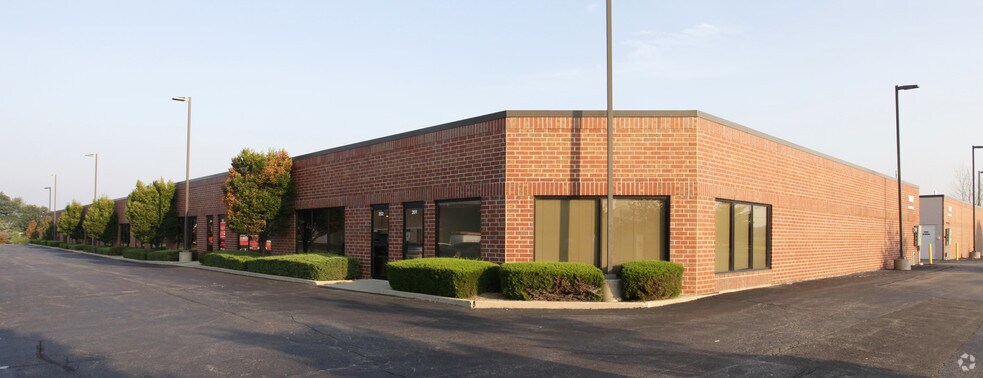 31632 N Ellis Dr, Volo, IL à louer - Photo du bâtiment - Image 2 de 6