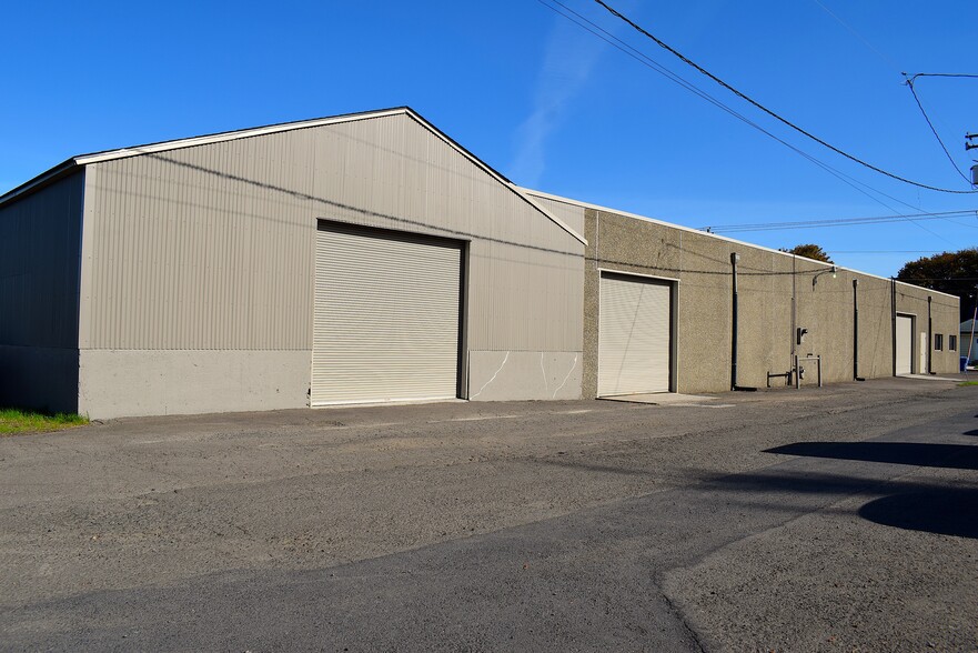 613 Pacific Ave S, Kelso, WA for lease - Building Photo - Image 2 of 21