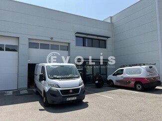 Plus de détails pour Local d'activités à louer