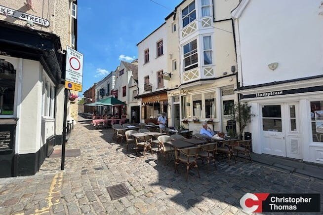 1-3 Church Ln, Windsor à louer - Photo du bâtiment - Image 3 de 5