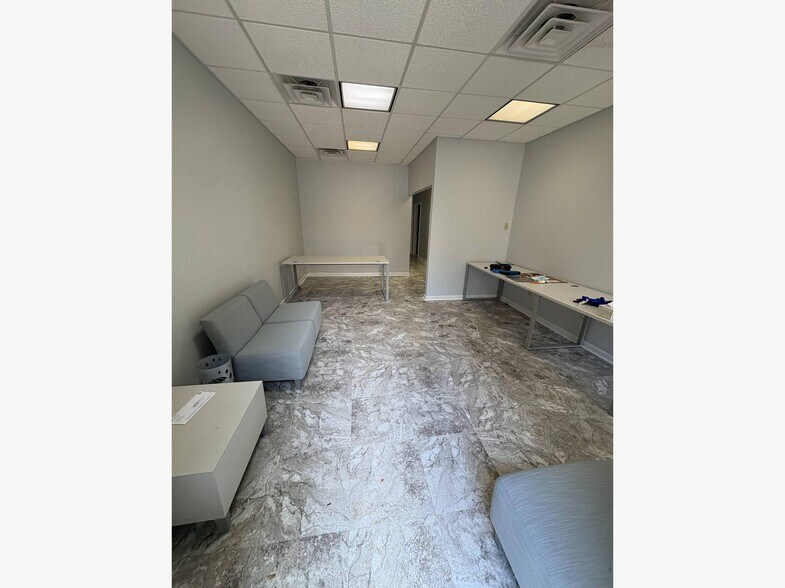 3939 Houma Blvd, Metairie, LA for sale - Building Photo - Image 3 of 14