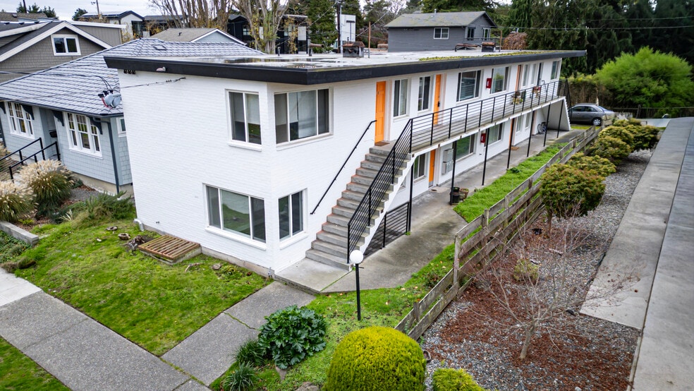 3035 64th Ave SW, Seattle, WA for sale - Building Photo - Image 3 of 15