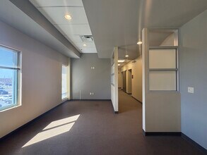 100 NE Missouri Rd, Lee's Summit, MO for lease Interior Photo- Image 2 of 6