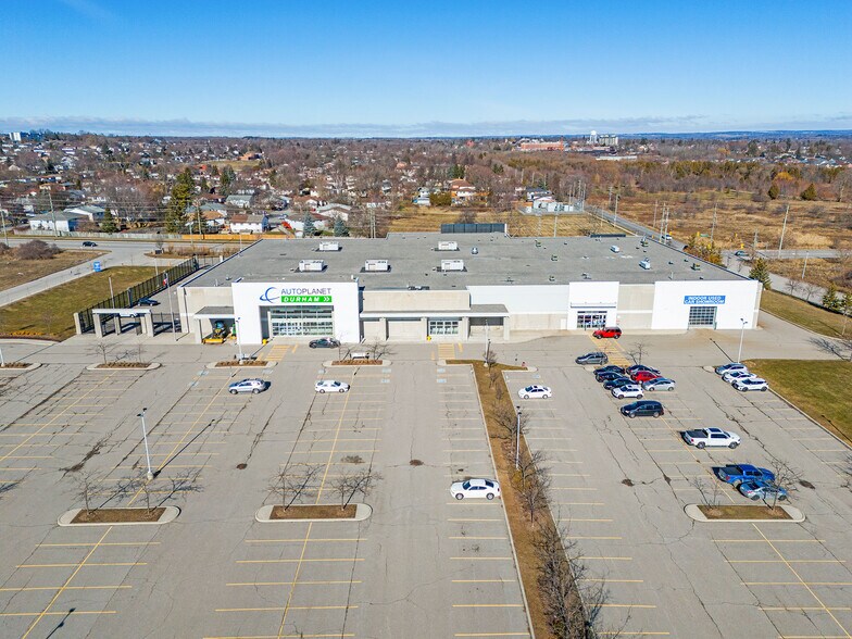 205 Baseline Rd W, Clarington, ON à vendre - Photo du bâtiment - Image 2 de 5