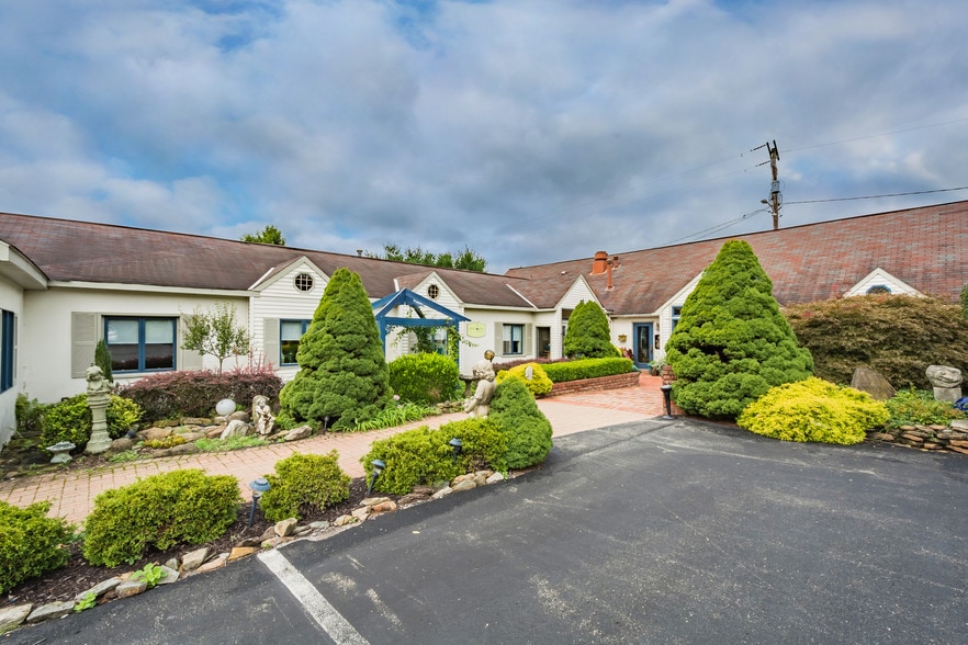 181 E Brown St, Blairsville, PA for sale - Primary Photo - Image 2 of 65