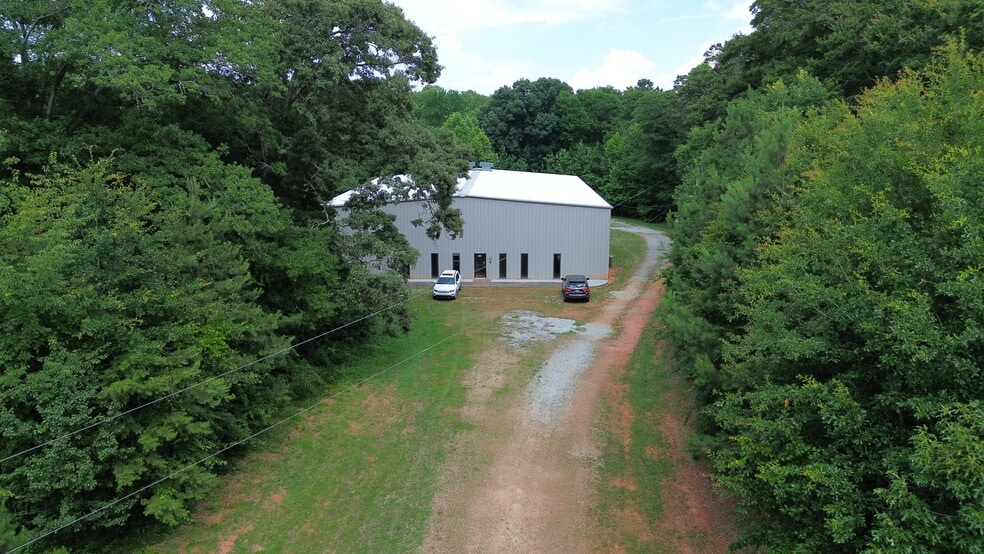 425 S Jackson St, Hartwell, GA for lease - Building Photo - Image 2 of 6