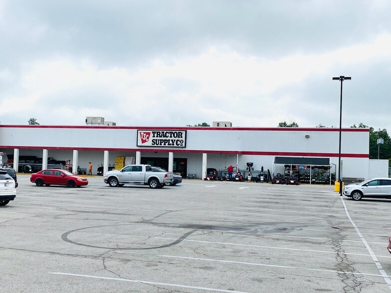 1935 Old Highway 135 NW, Corydon, IN for lease - Building Photo - Image 3 of 8