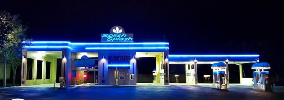 335 Commercial Ct, Venice, FL for sale - Building Photo - Image 2 of 3