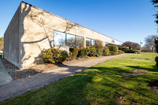 More details for 50 Commerce Dr, Hauppauge, NY - Office, Industrial for Lease