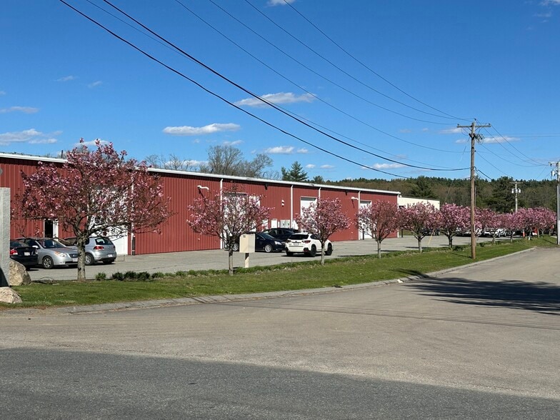 16 High St, Plainville, MA for lease - Building Photo - Image 2 of 9