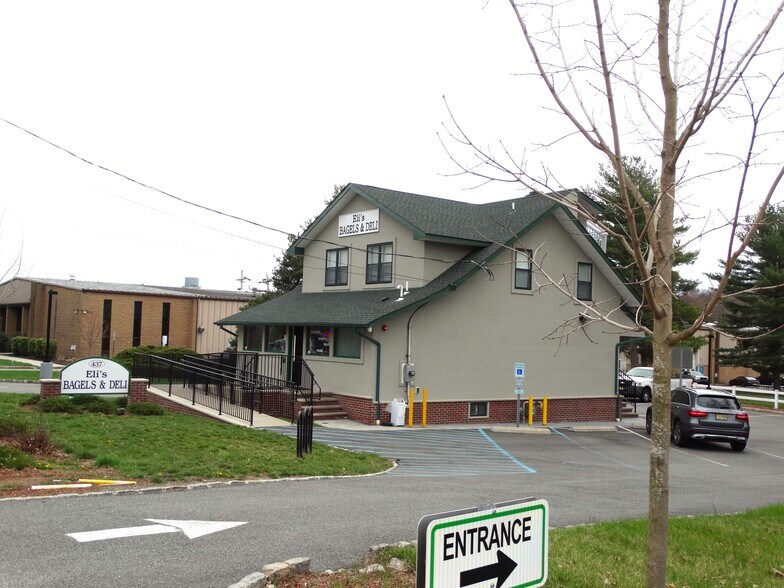 437 Main Rd, Towaco, NJ à vendre - Photo du bâtiment - Image 1 de 14