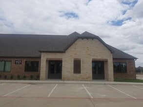 4425 Plano Pkwy, Carrollton, TX for lease Building Photo- Image 1 of 10