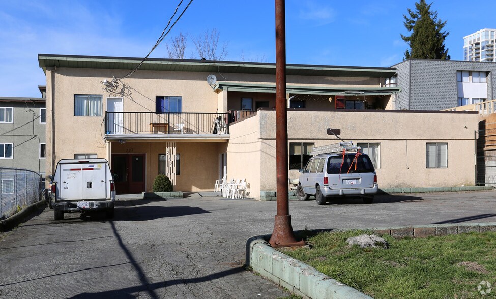 727 Fourth Ave, New Westminster, BC à vendre - Photo du bâtiment - Image 2 de 3