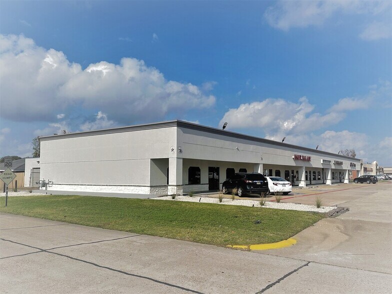 4202-4222 Center St, Deer Park, TX for lease - Building Photo - Image 2 of 7