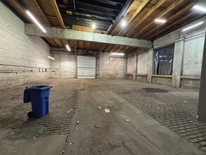 4535 W Lexington St, Chicago, IL à louer Photo intérieure- Image 2 de 4