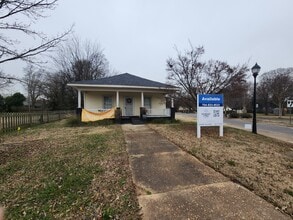 1017 Beatties Ford Rd, Charlotte, NC for lease Building Photo- Image 2 of 7