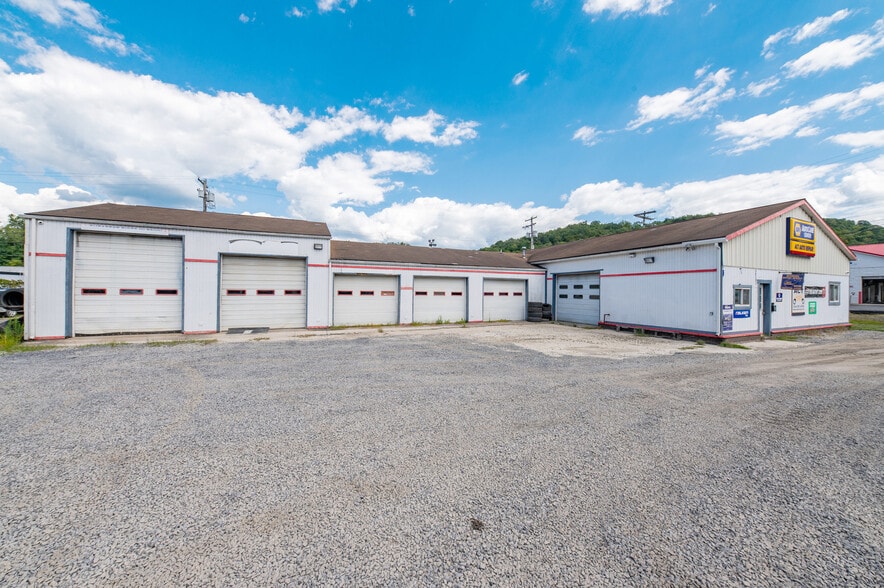 1385 Greenbag Rd, Morgantown, WV for lease - Primary Photo - Image 1 of 10