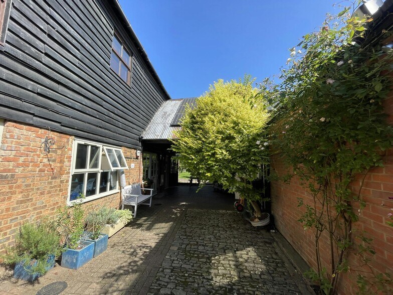 8 Upper High St, Thame à louer - Photo du bâtiment - Image 3 de 9