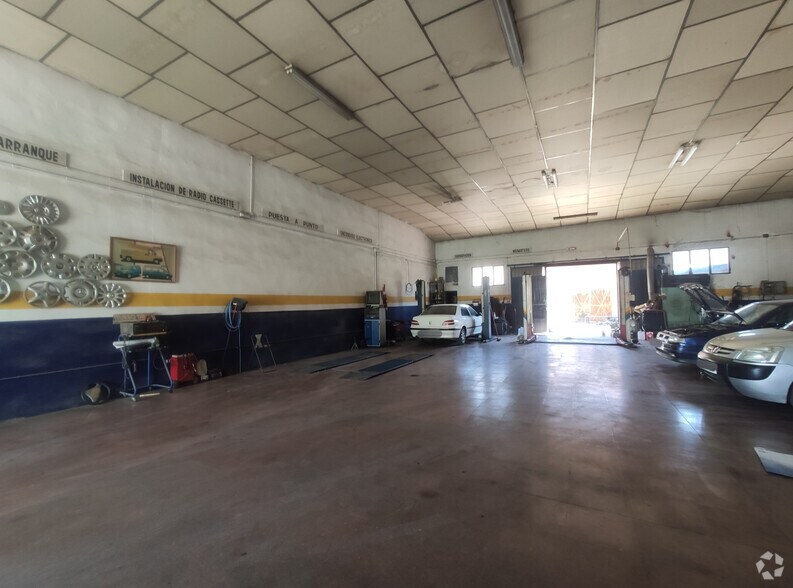 Industriel dans La Puebla de Almoradiel, Toledo à vendre - Photo du bâtiment - Image 2 de 9