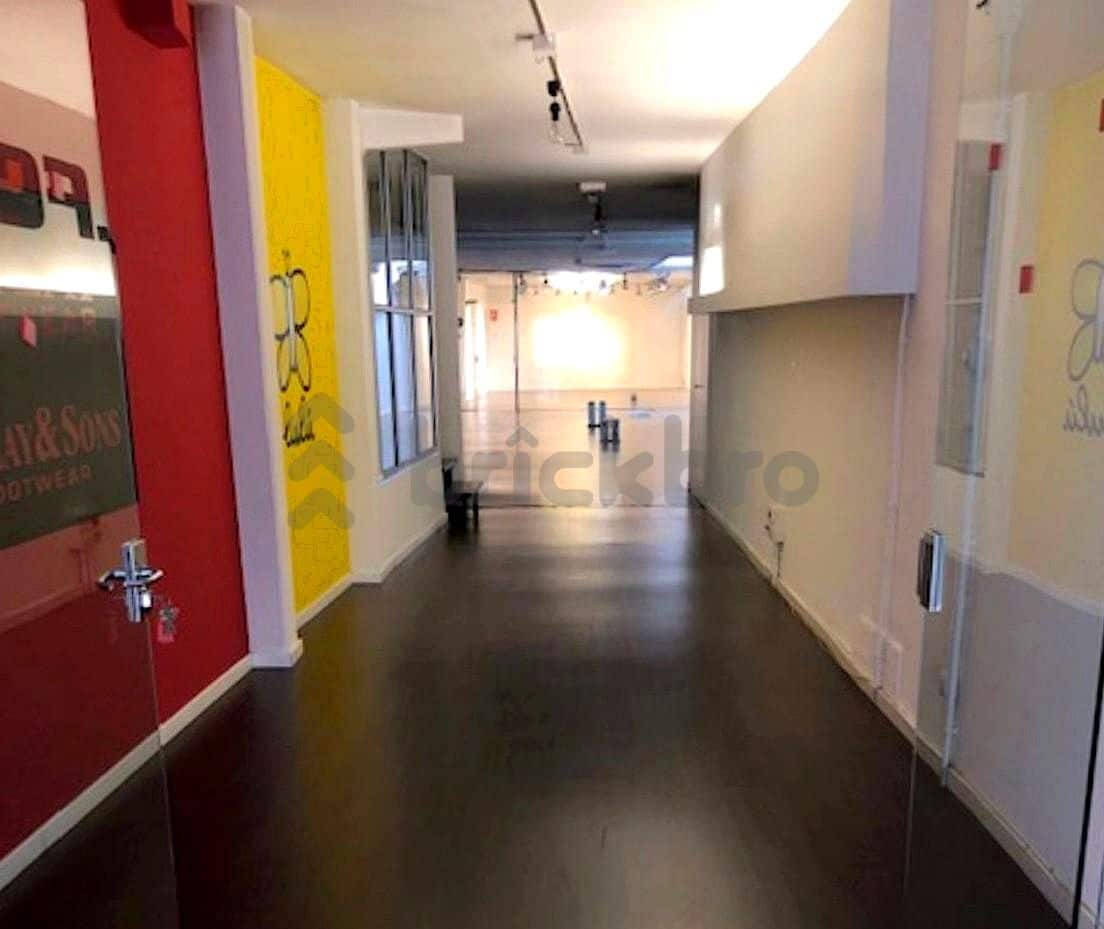 Retail in Barcelona, Barcelona for lease Interior Photo- Image 1 of 19