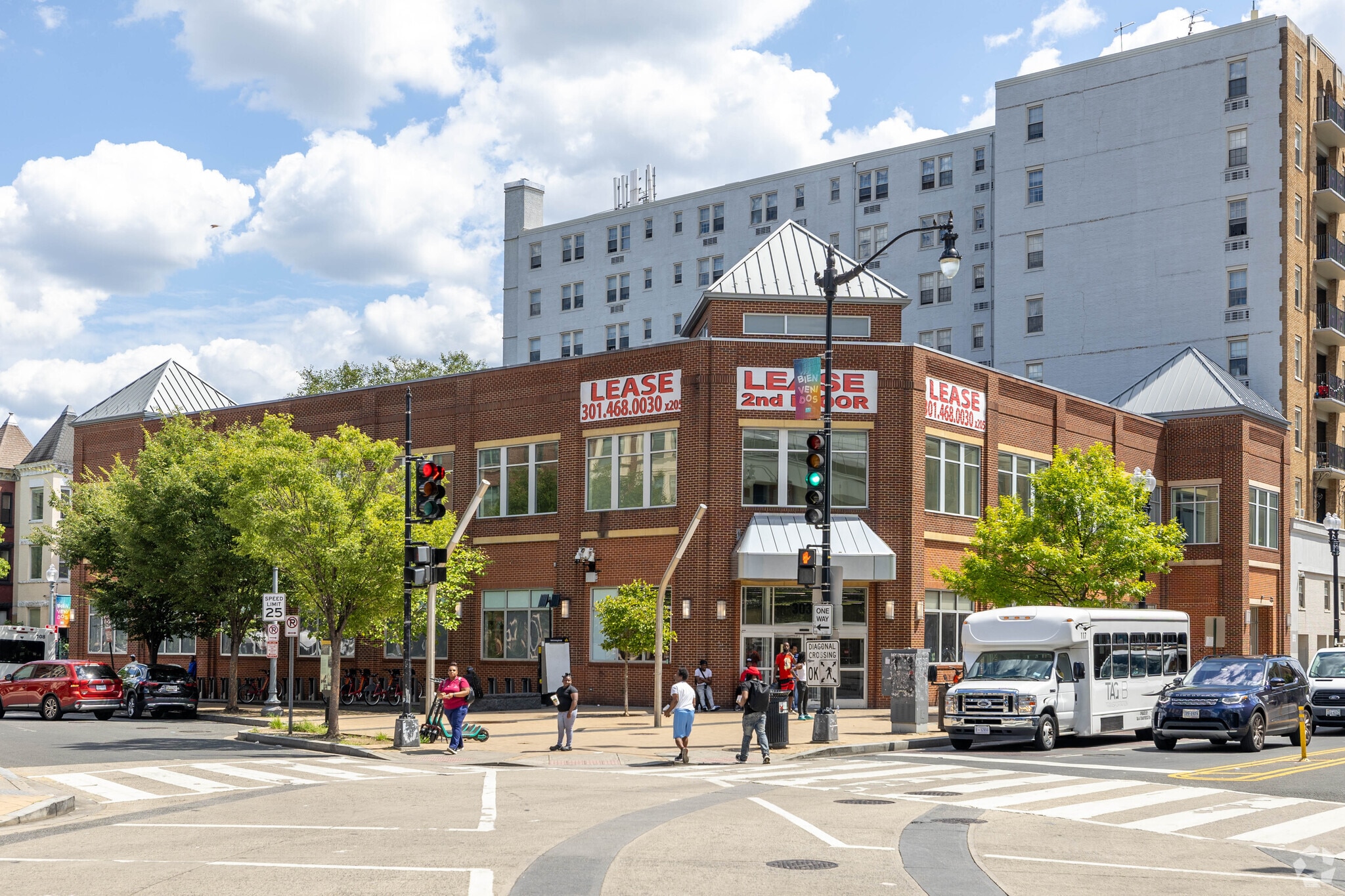 3029-3031 14th St NW, Washington, DC à louer Photo principale- Image 1 de 7