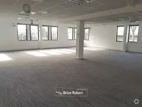 Office in Vénissieux for lease Building Photo- Image 2 of 5